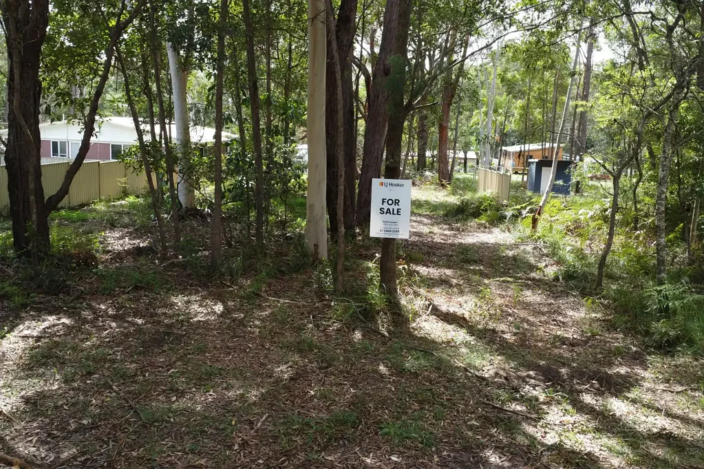 Russell Island 546㎡宁静丛林 私密社区 电力水网就位 毗邻海滩 水岸便捷 通达Brisbane&Gold Coast FLAT & LEVEL - PEACEFUL LOCATION WITH PRIVACY!