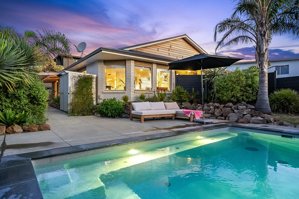 Ruakaka 3房  Beauty and the beach!