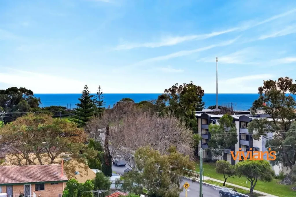 Mosman Park 2 Bedroom Wake to Waves & Ocean Views in Mosman Park