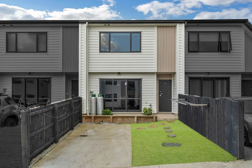 Manurewa 3部屋 Brand-New Designer Home in Manurewa – Must Sell!