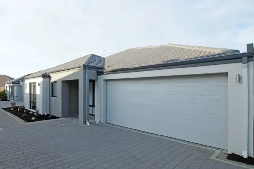Outstanding 3-Bedroom Residence – Be Quick to Inspect!