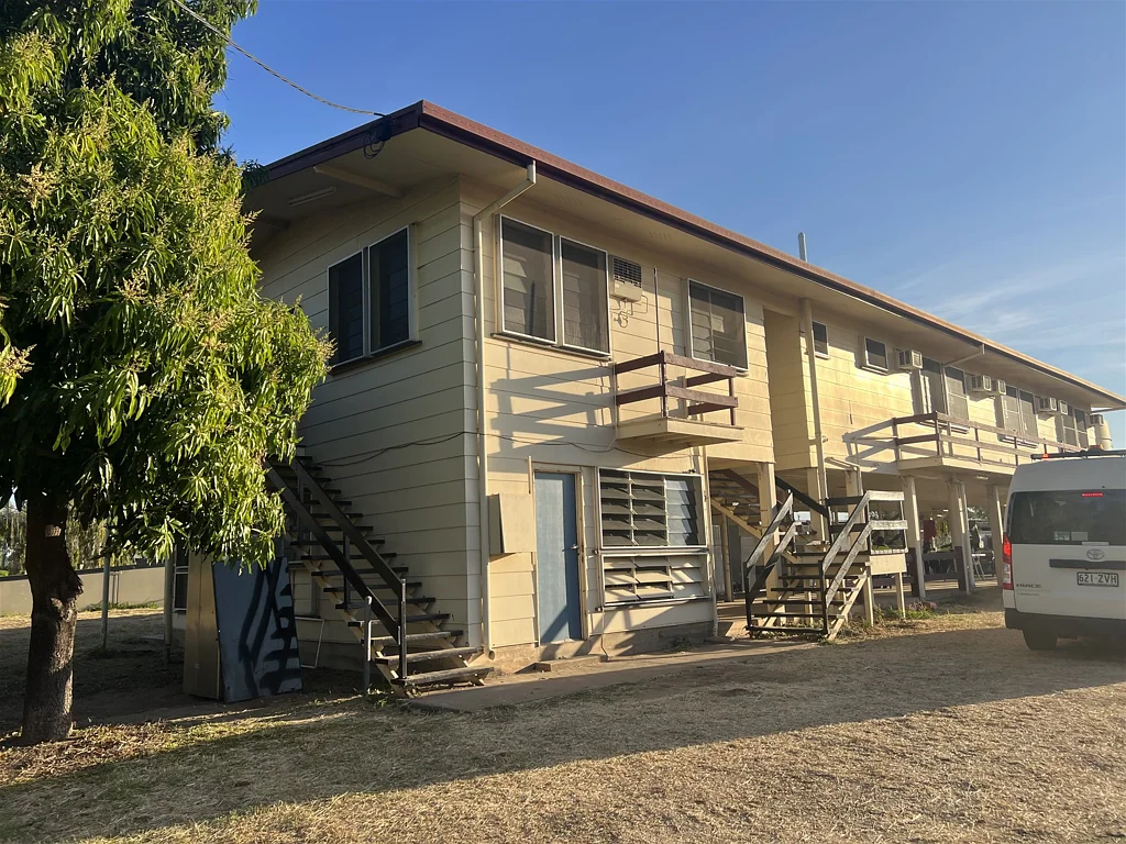 Emerald 14部屋 Exceptional Investment Opportunity: Fully Renovated Property with Positive Cash Flow!
