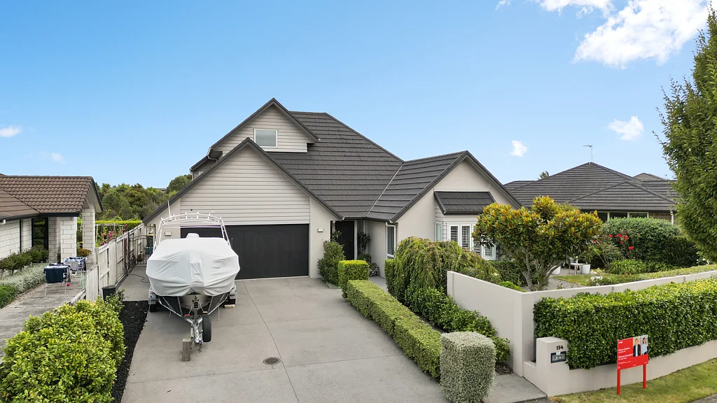 194 Saint James Drive, Huntington, Hamilton, Waikato