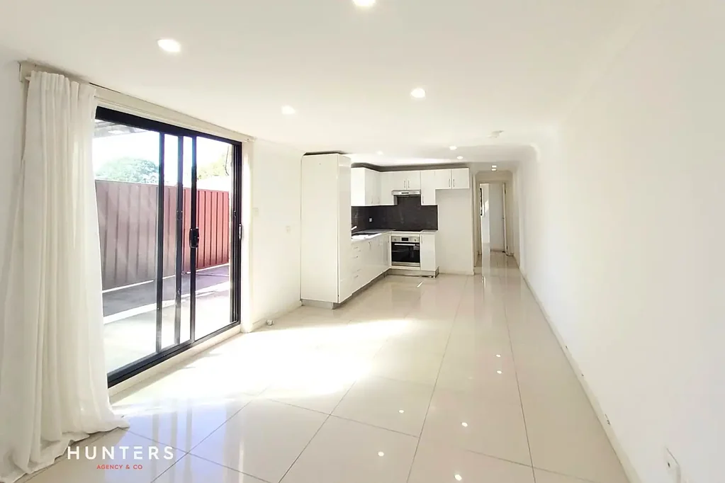 Two Bedroom Flat with Private Entry & Courtyard