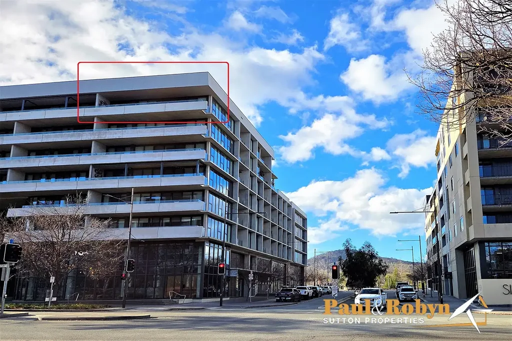 Campbell 2ਬੈੱਡਰੂਮ Elevate Your Lifestyle!  Luxurious Top Floor Two Bedroom Apartment With Lake Views