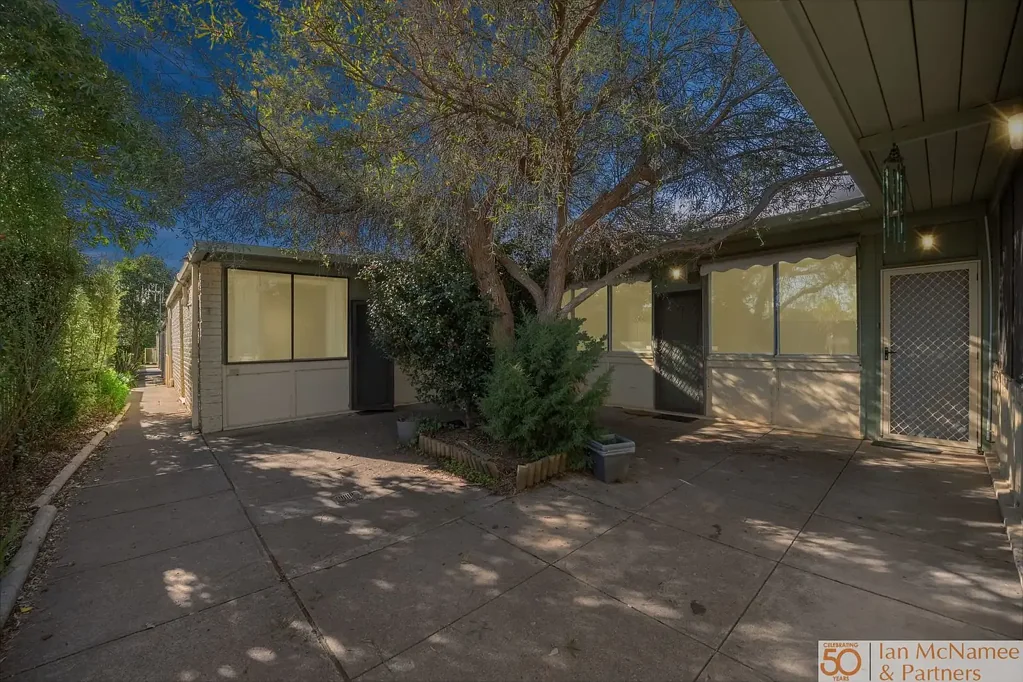 Queanbeyan 2房  Comfortable Two-Bedroom Townhouse in a Convenient Crestwood Location