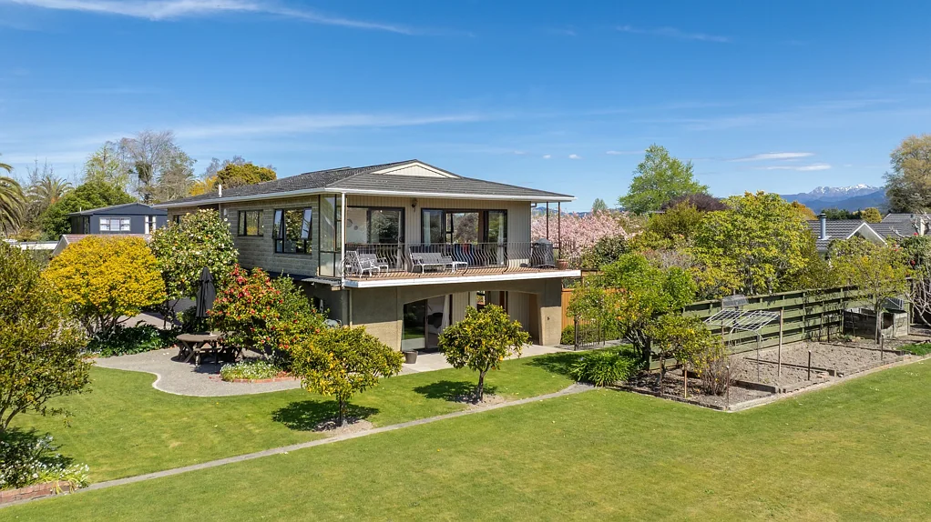 Motueka 3房  Family Charm, Two Titles, Prime Location