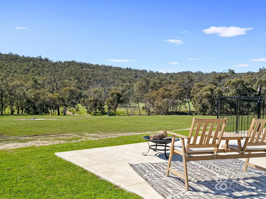 North Dandalup 4બેડરૂમ 10 Acres of Country Living, Where the State Forest Meets Your Backyard