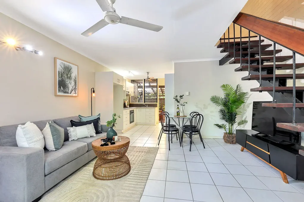 Millner 2房  Bright, Stylish Townhouse with Spacious Courtyards in Coastal Location