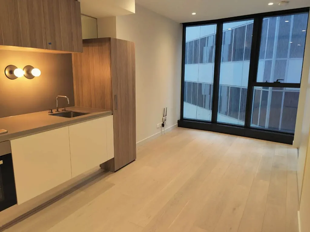 Good Condition 1 Bedroom Apartment In CBD Central