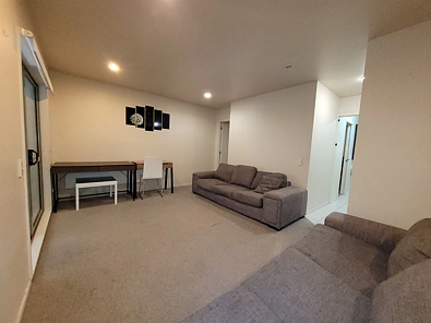 Upstairs 1 Bedroom Unit in Providence