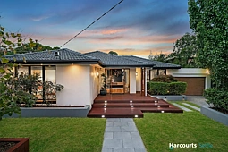 16 Jacaranda Road, Wheelers Hill