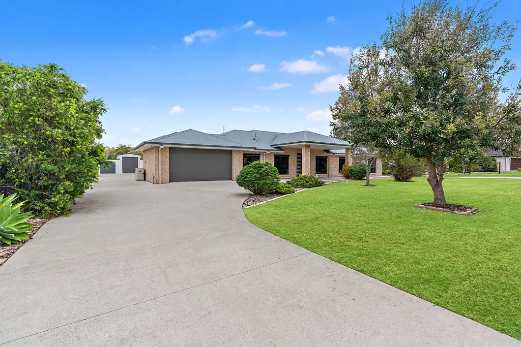 Woodford 5कमरा Effortless Luxury : Woodford's Most Complete 3/4 Acre Home