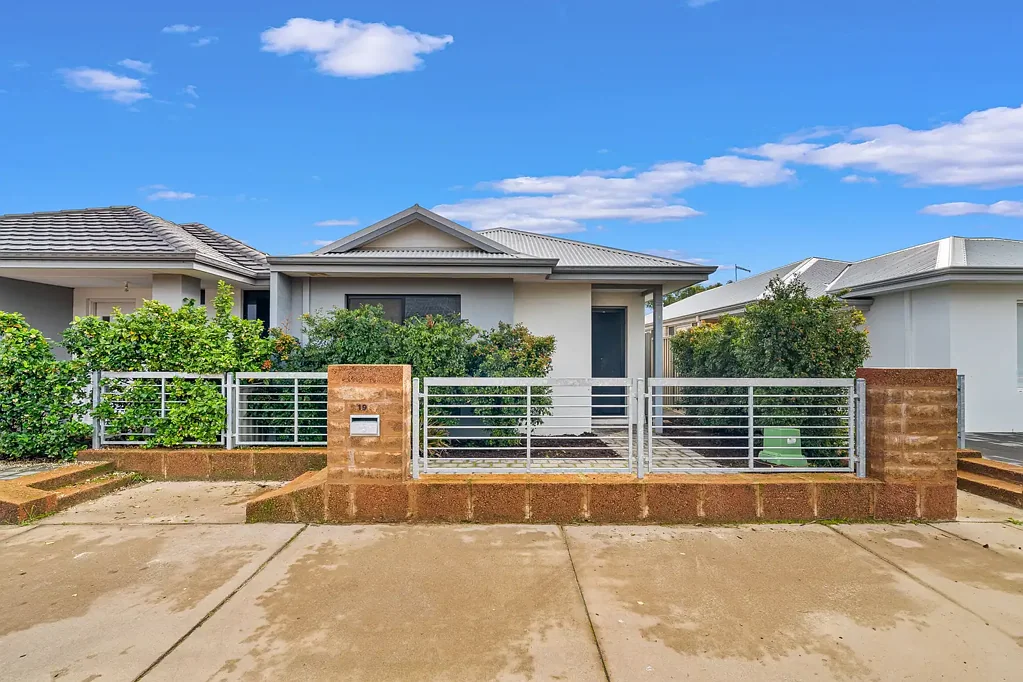 19 Casterton Road, Byford, WA 6122