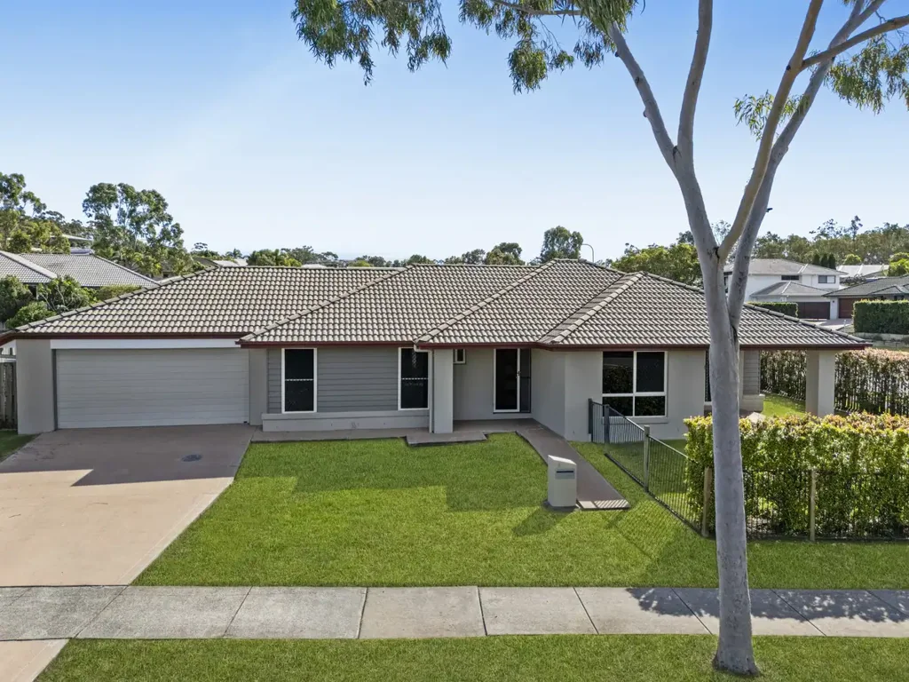 Modern Family Living with Space, Comfort & Convenience in Augustine Heights