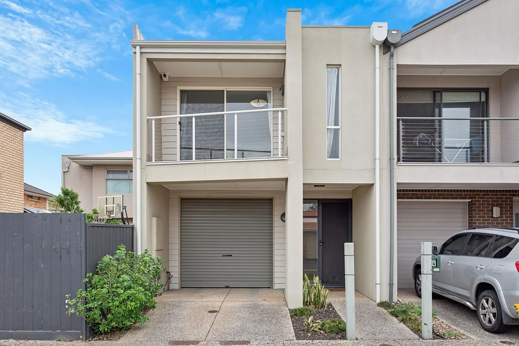 4 Weira Street, Mawson Lakes, SA 5095