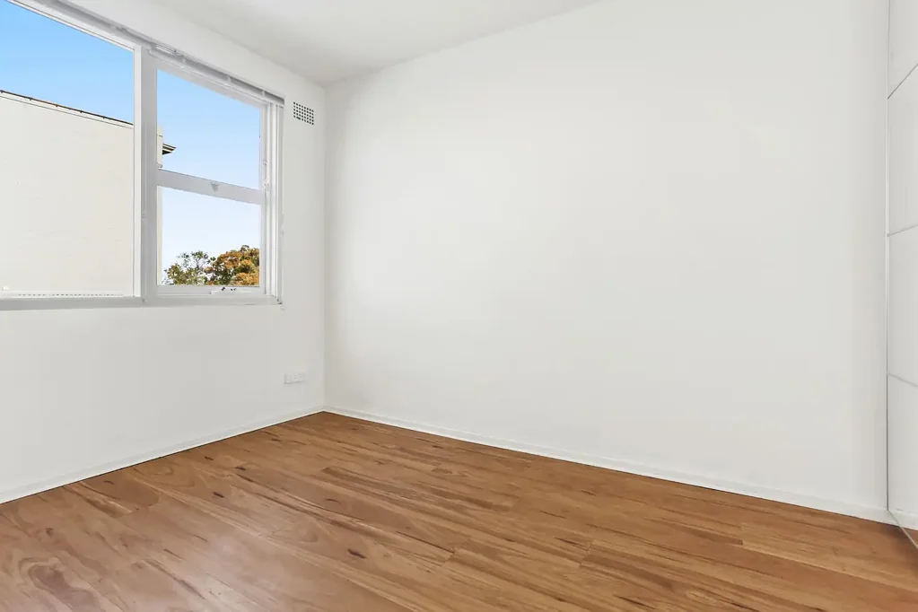 Studio w/parking in heart of Paddington