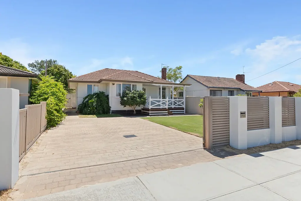 28 Hartfield Street, Queens Park, WA 6107