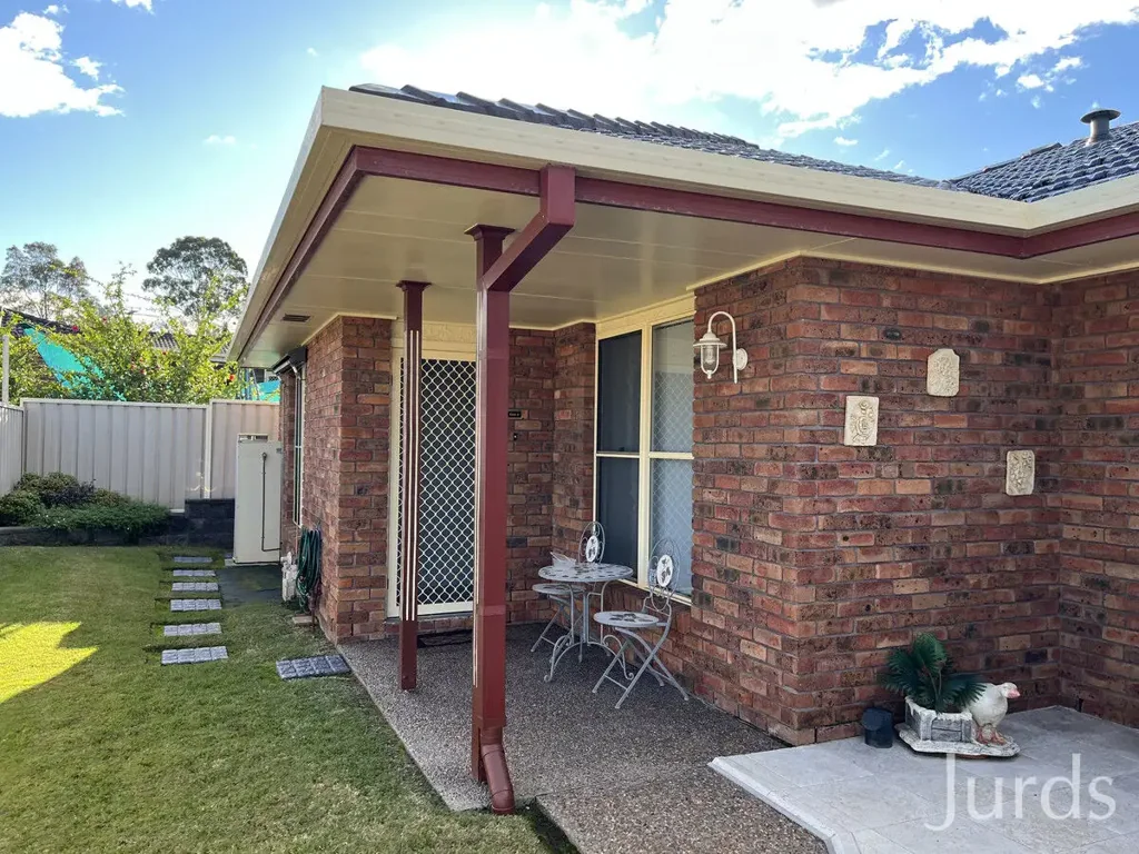 STYLISH & SPOTLESS - BEAUTIFULLY PRESENTED 2-BEDROOM UNIT