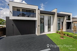 21 Wollongbar Avenue, Panania