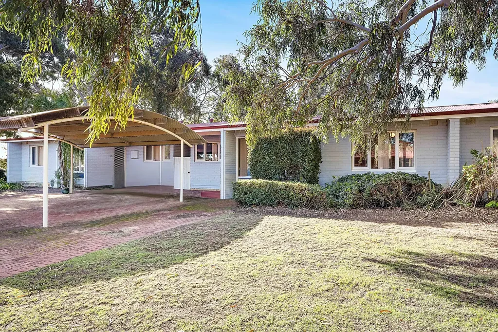 15H Calvert Way, Girrawheen, WA 6064