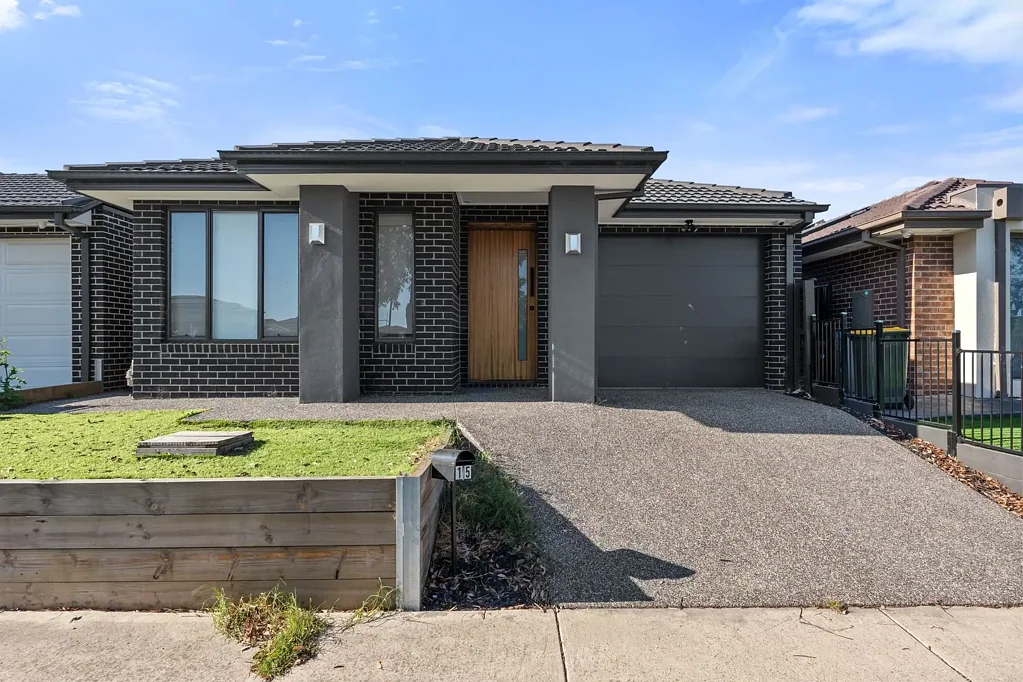 15 Greaves Crescent, Kalkallo, VIC 3064