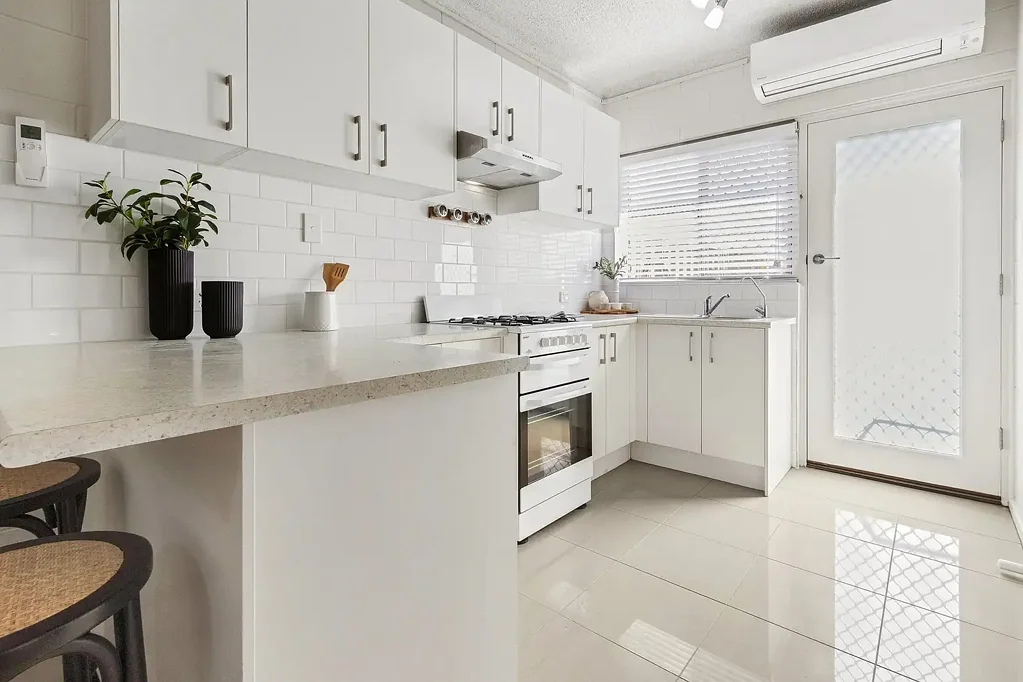 Brooklyn Park 2 Bedroom Stylish & Convenient Living in the Heart of Brooklyn Park