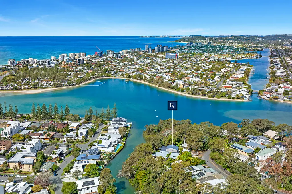 Burleigh Heads 6 Bedroom Lease, Land Bank or Build: Elevated Waterfront Holding Packed with Potential