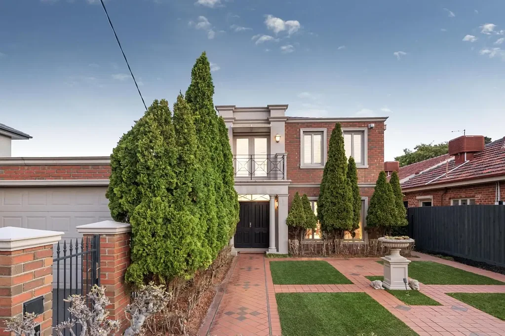 28 Donald Road, Burwood, VIC 3125