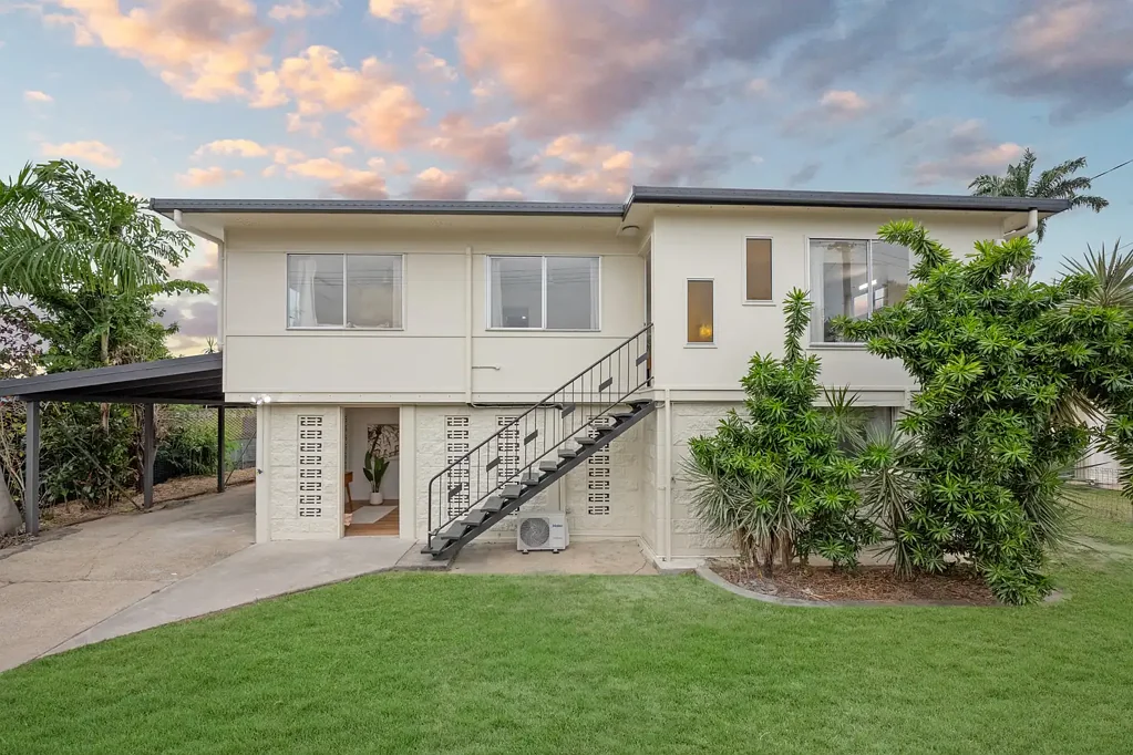 Mount Louisa 3房  Freshly Renovated Home with Flexible Living Options