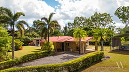 8 Webster Road, Goomboorian