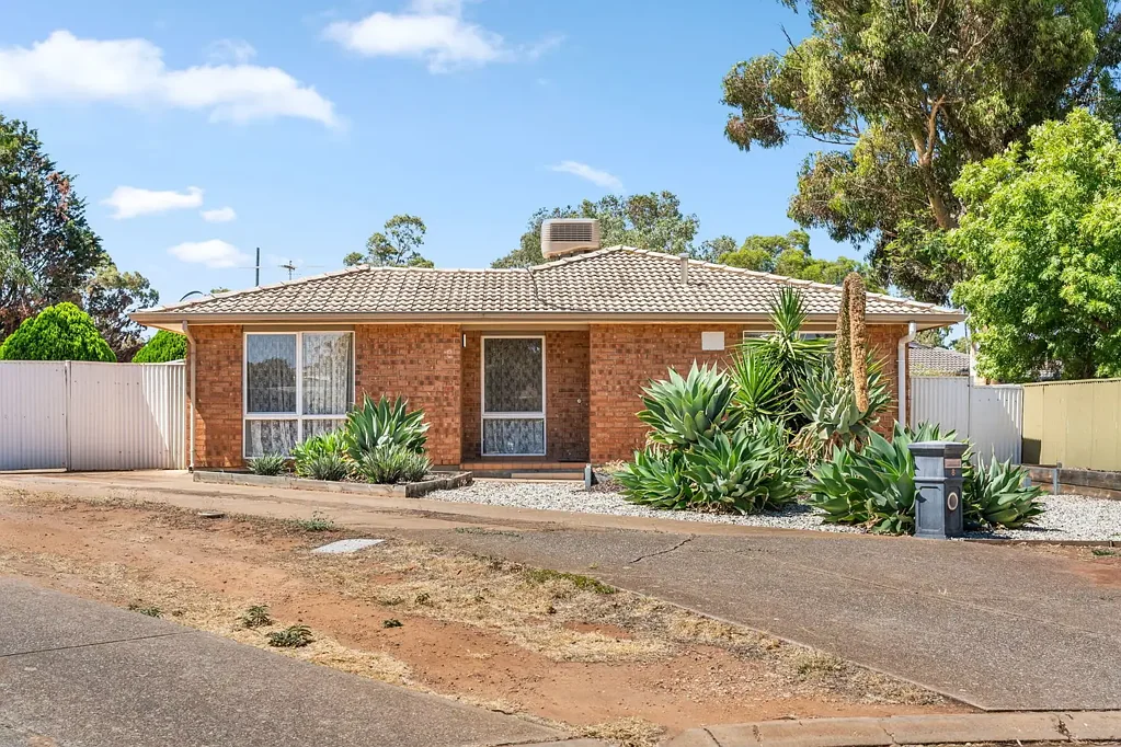 8 Amanda Court, Munno Para, SA 5115