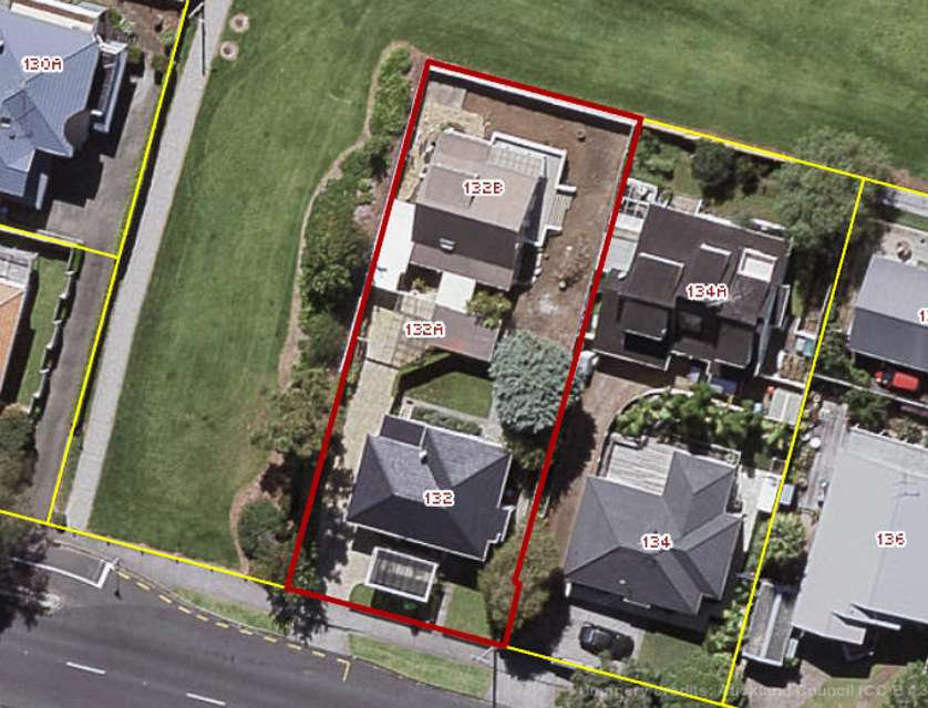132 Riddell Road, Glendowie, Auckland, 2 phòng ngủ, 1 phòng tắm