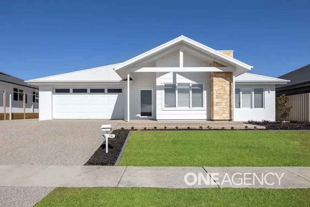 14 BURT STREET, Gobbagombalin, NSW 2650