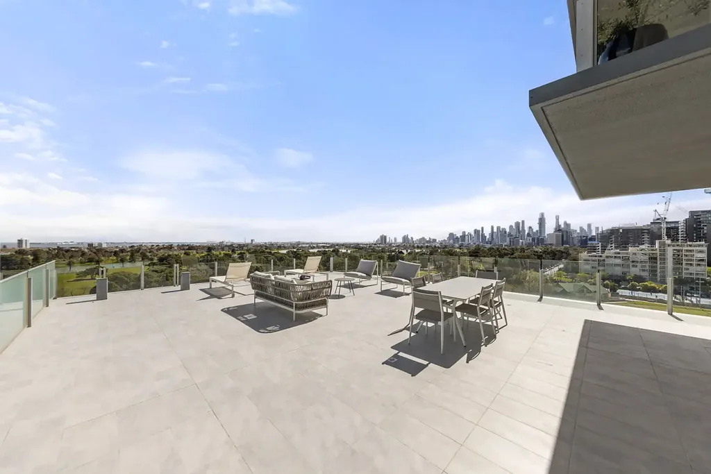 Sophisticated Inner-City Living with Space, Style & Convenience