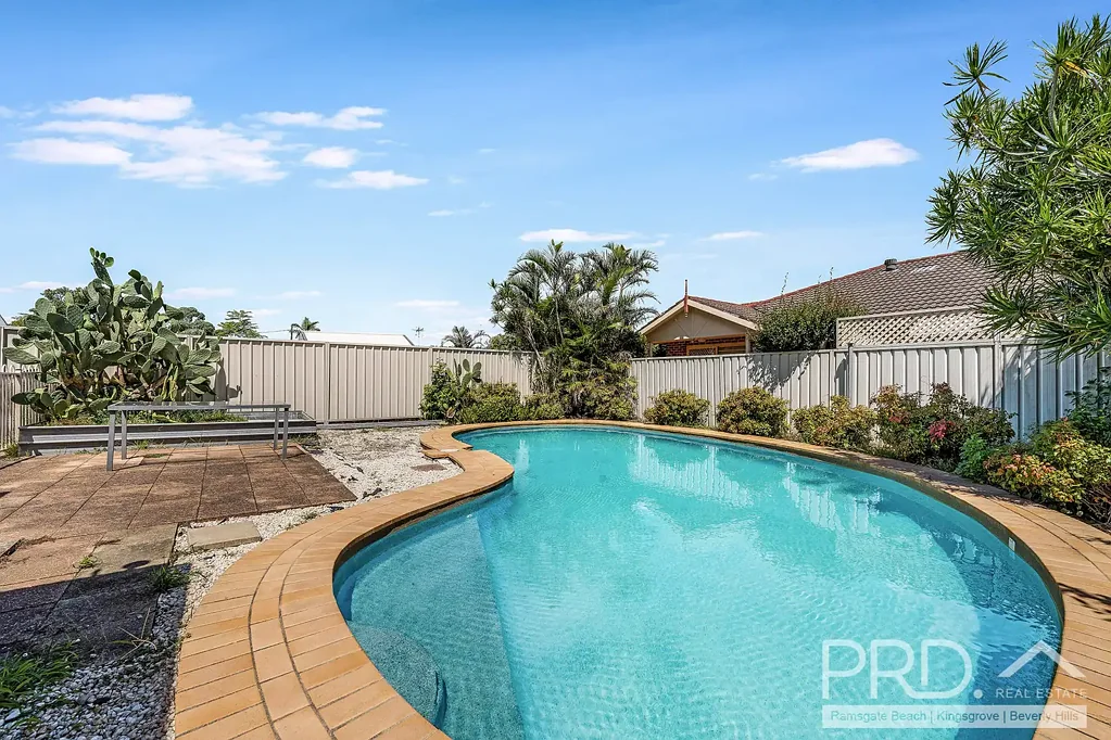 QUALITY TWO BEDROOM HOME PLUS POOL