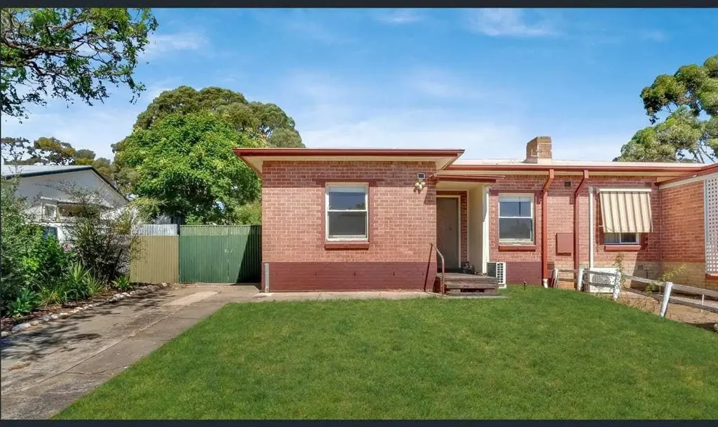 Charming 3-Bed Family Home in Prime Elizabeth East Location