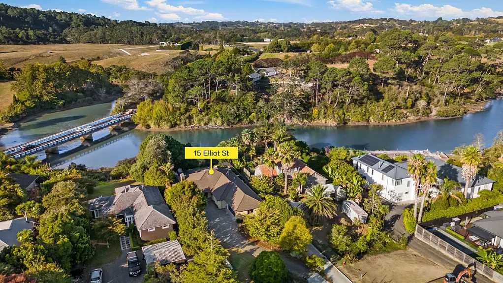 Riverhead 4Habitaciones Riverfront Home! Vendor says Sell!! Act Now!!!