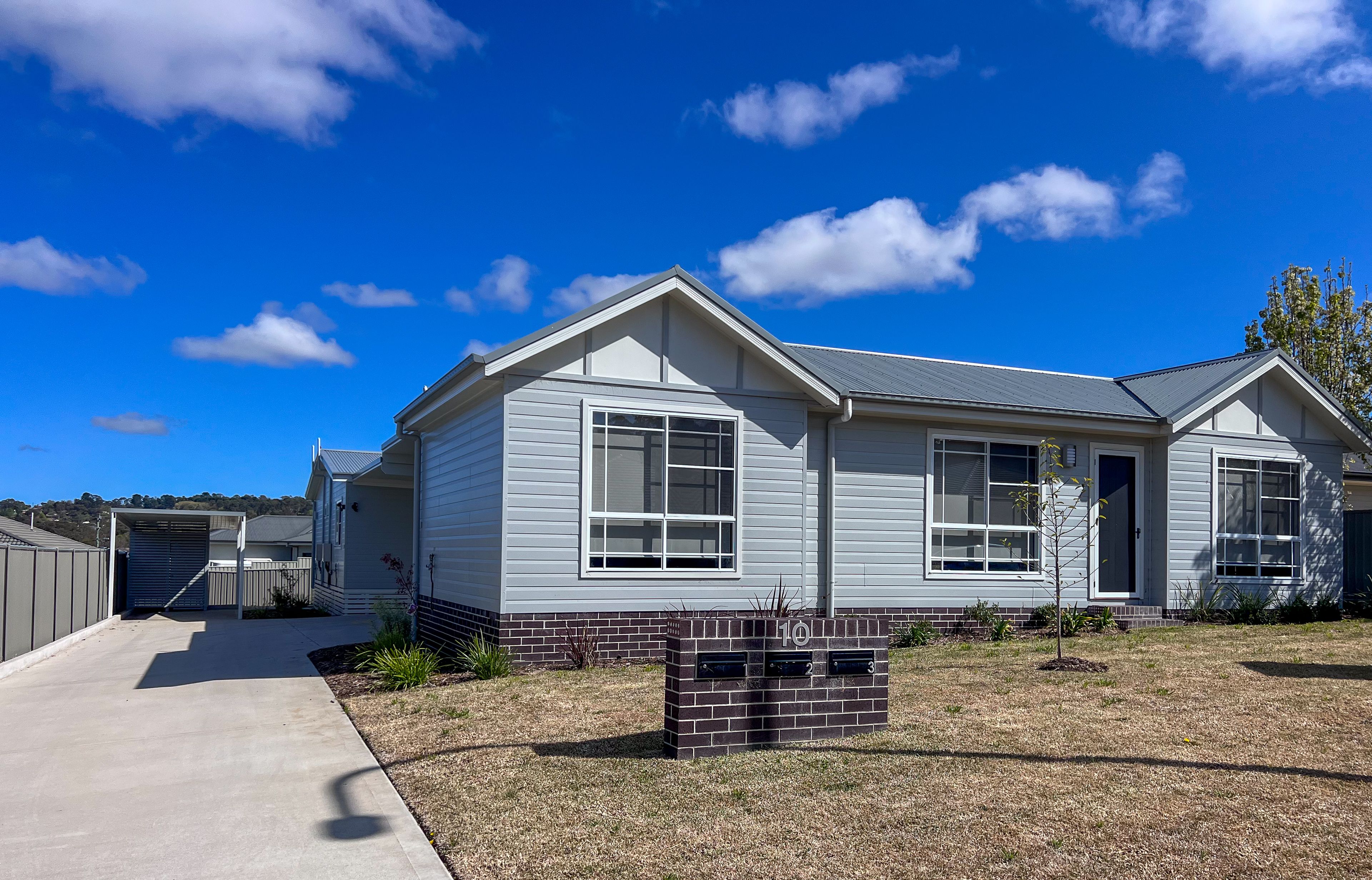 10 AILSA CR, ARMIDALE NSW 2350, 0 chambres, 0 salles de bain, House