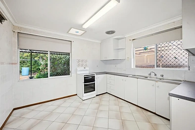 Girrawheen 3chambre QUIET STREET... FULL POTENTIAL