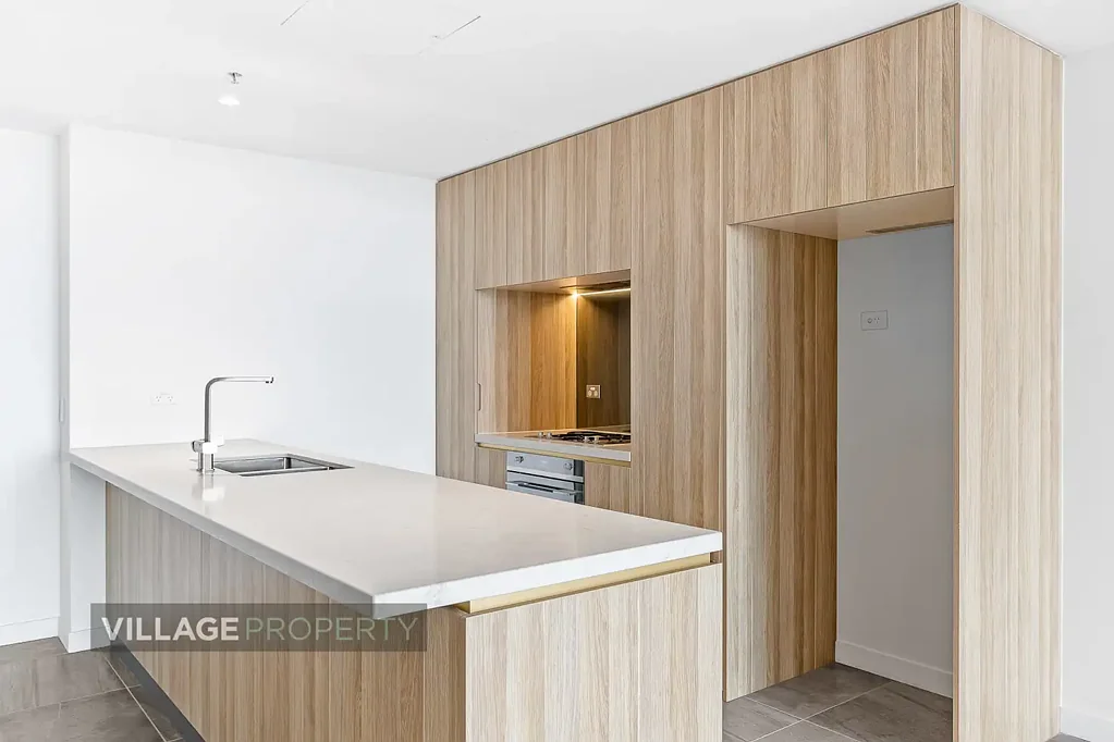 Spacious Two Bedroom Apartment in Haymarket