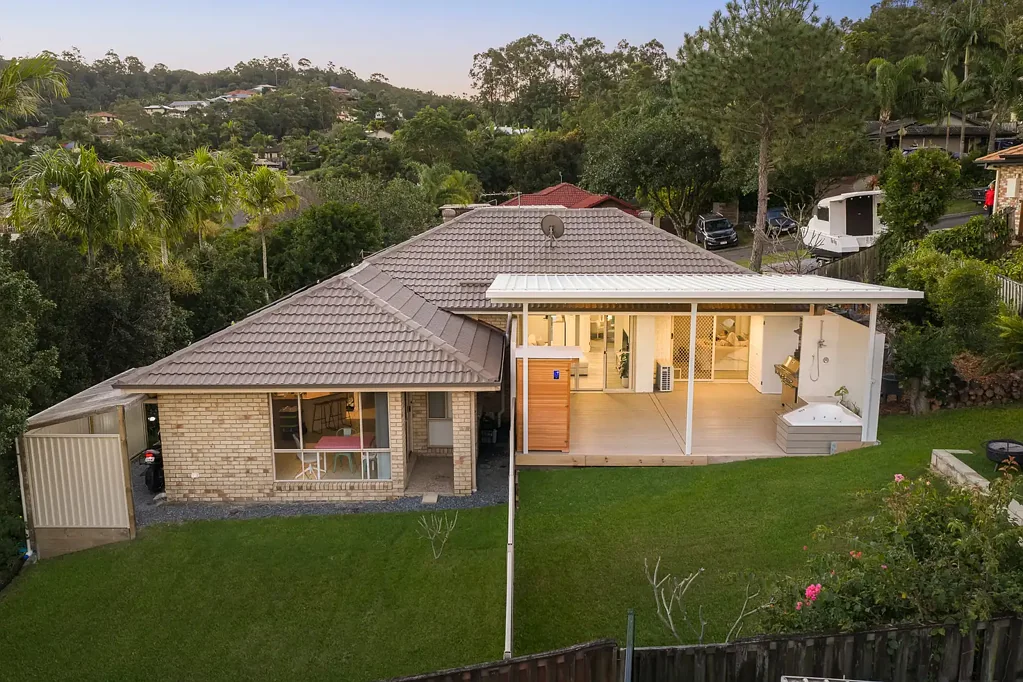 Pacific Pines 3બેડરૂમ FINAL WEEKEND PROPERTY MUST BE SOLD! OFFERS CLOSING TUES 21st JULY!