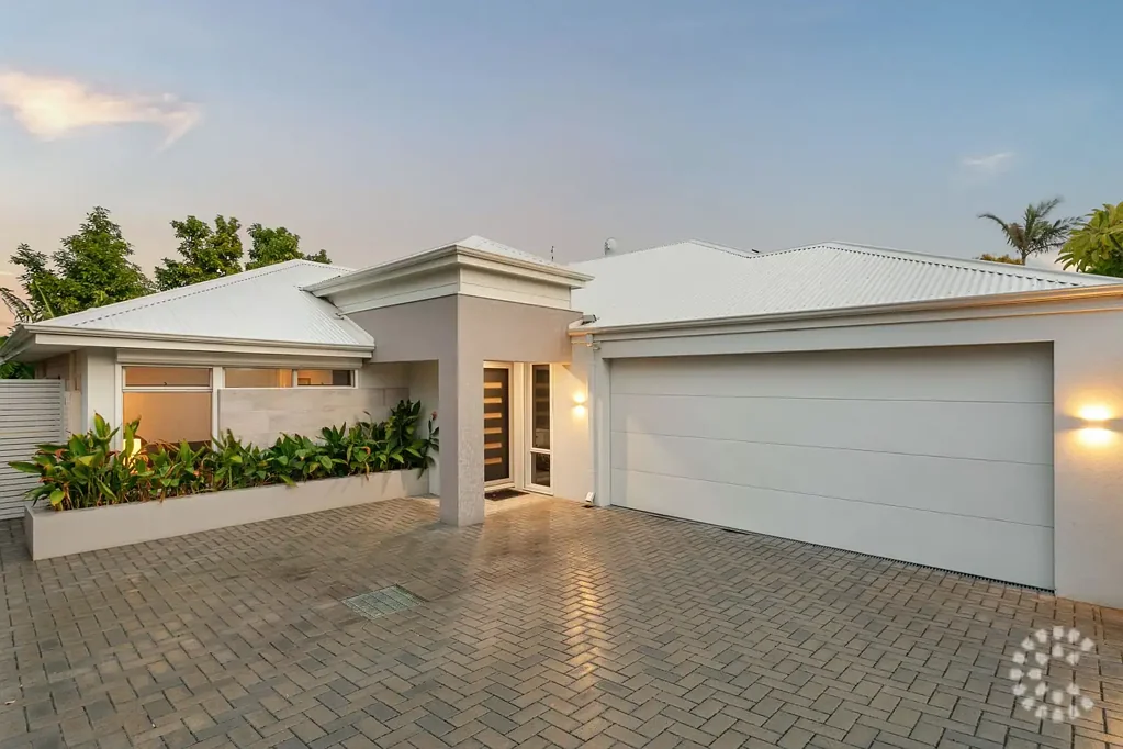 Spearwood 4Moenga Under Offer - Please Call for Details