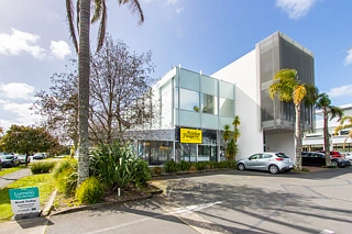 A1/59 Apollo Drive, Rosedale, North Shore City