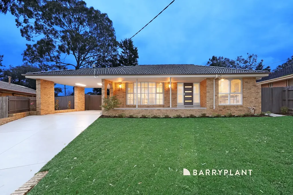 Ferntree Gully 4房 Kent Park Estate宝邸 740㎡景观花园 全新石材厨房 四房一书房 近校近商 Stunning Renovation