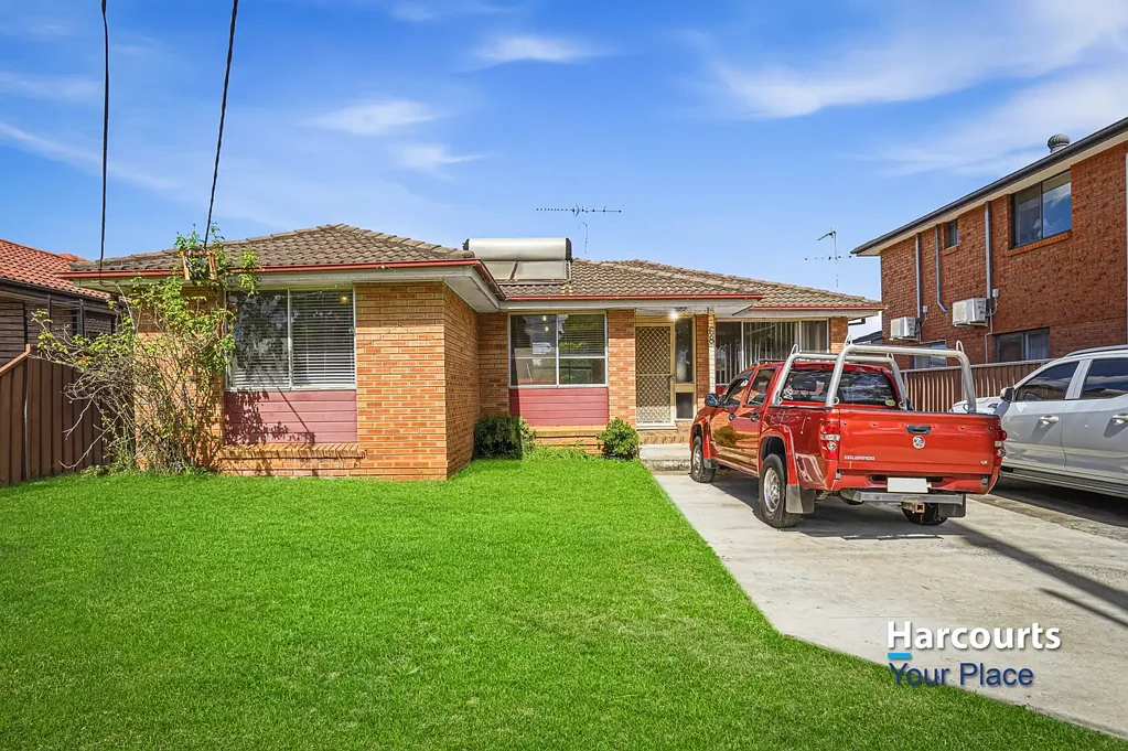 Dharruk 5chambre Exceptional Dual Living Opportunity with Strong Rental Return