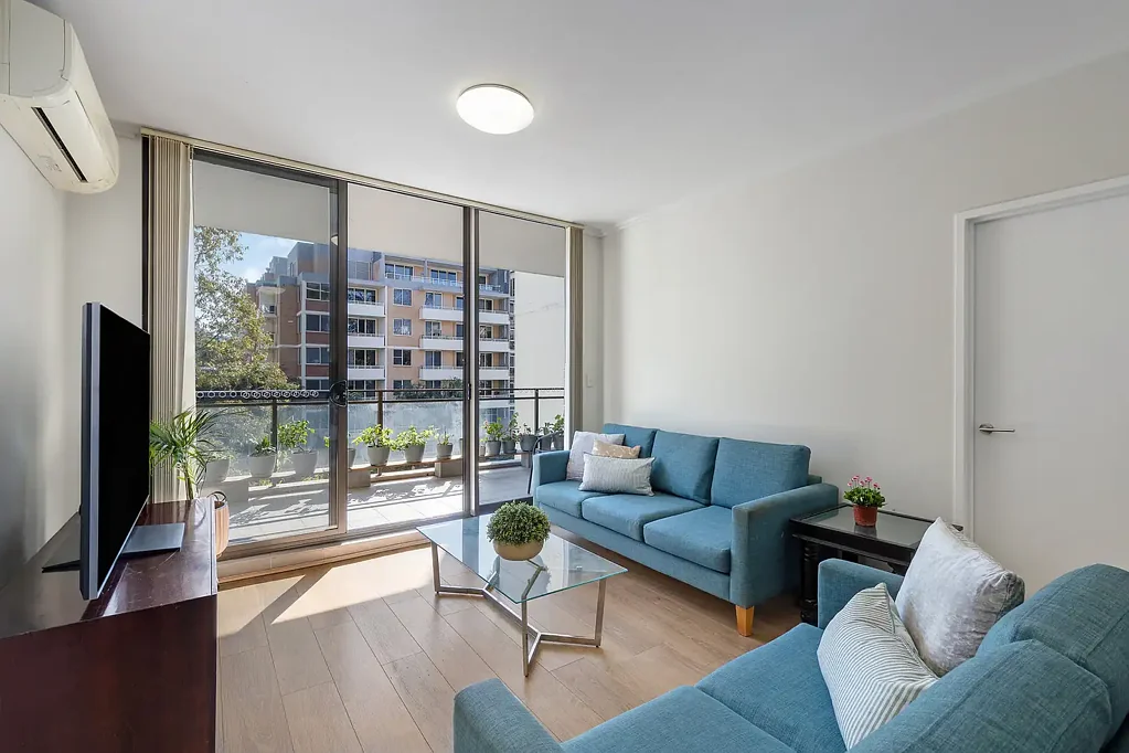 Waitara 2Kwarto Spacious Contemporary Apartment with Large Study & Balcony