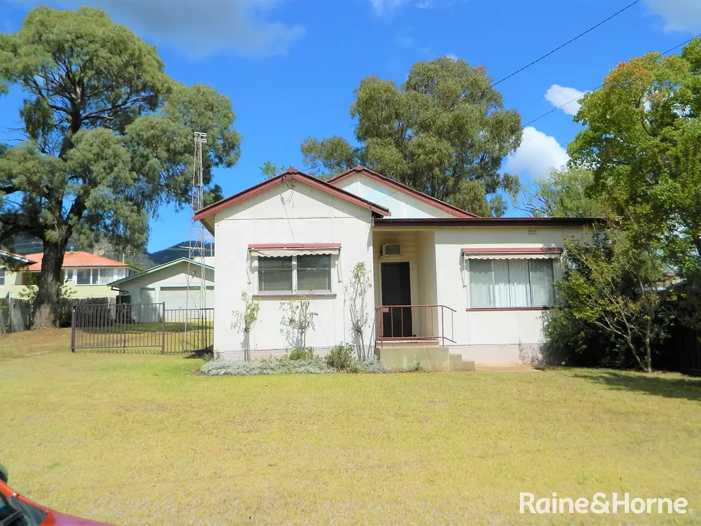Charming 2 bedroom cottage with study