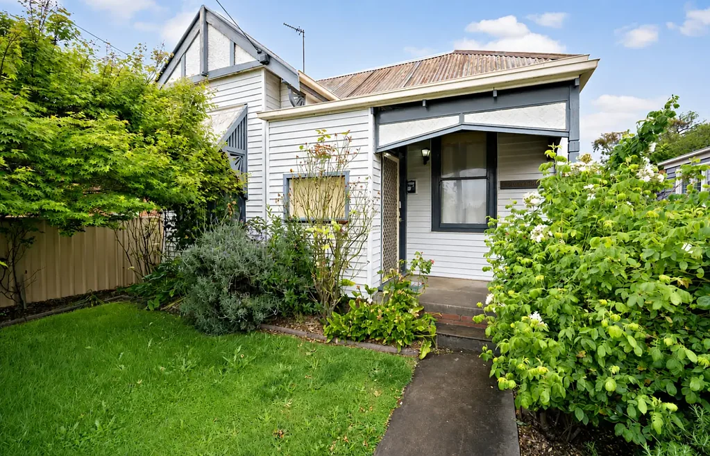 630 Doveton Street North, Soldiers Hill, VIC 3350
