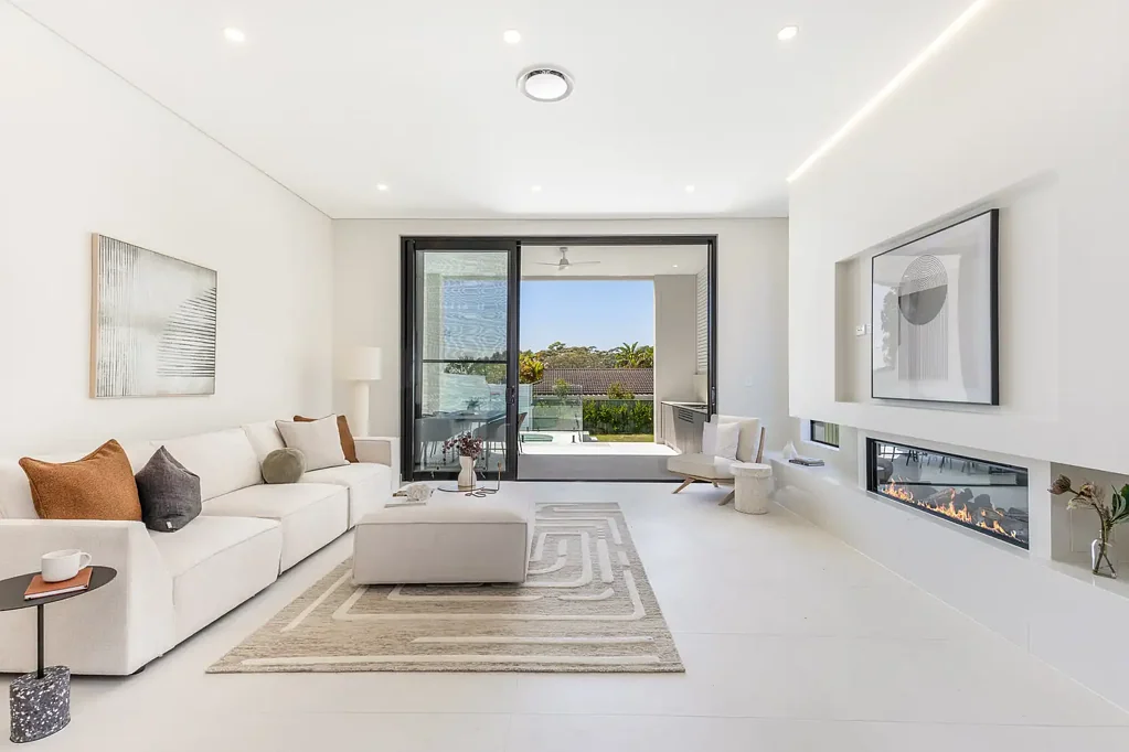 Yowie Bay 5 Bedroom Modern Elegance in a Prized Bayside Setting